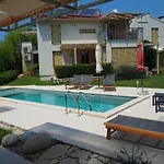 Casa Bamboo